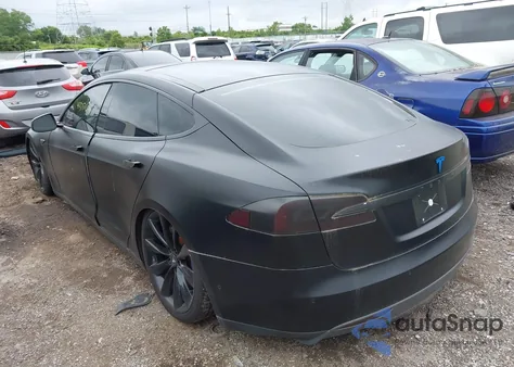 2015 Tesla Model S 70D/85D/P85D z USA, uszkodzony, nr VIN 5YJSA1H28FF094446